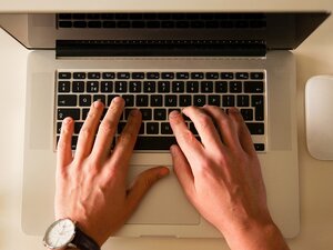 false offerte di lavoro via mail, annunci di lavoro ingannevoli