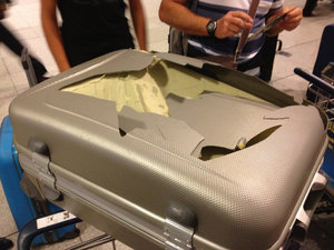 bagaglio danneggiato risarcimento, rimborso valigia danneggiata