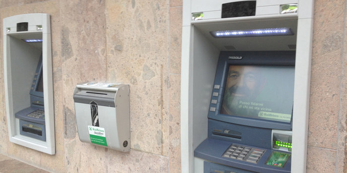 clonazione bancomat, bancomat clonato