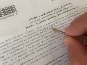contestare multa con data sbagliata